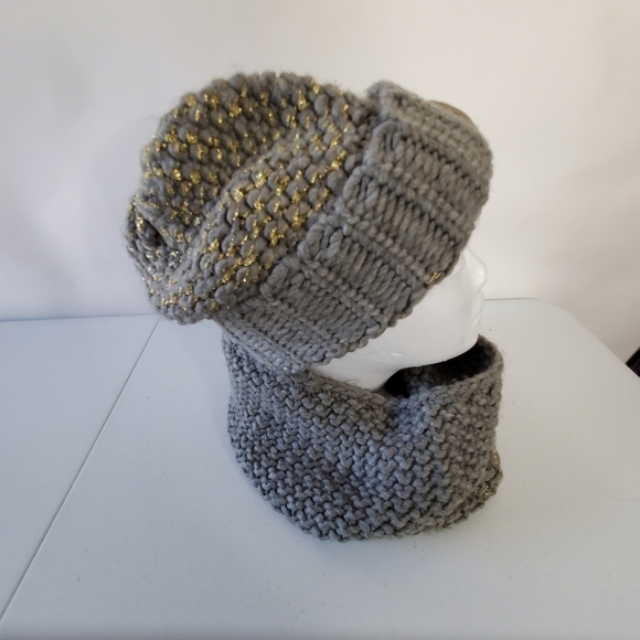 Verloop Knit Hat and Neck Scarf Set Gray and Metallic Slouchy Skull Cap Cowl main image 15